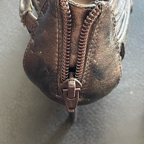 Carlos Santana Regent Open Toe Sandal, Size 7.5, Bronze - Picture 5 of 6